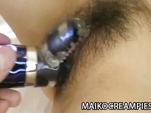 یک سگ ماده با یک الا ...