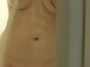بزرگ سبزه زن طول می  ...