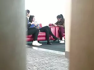یک دختر ژاپنی ناز با ...